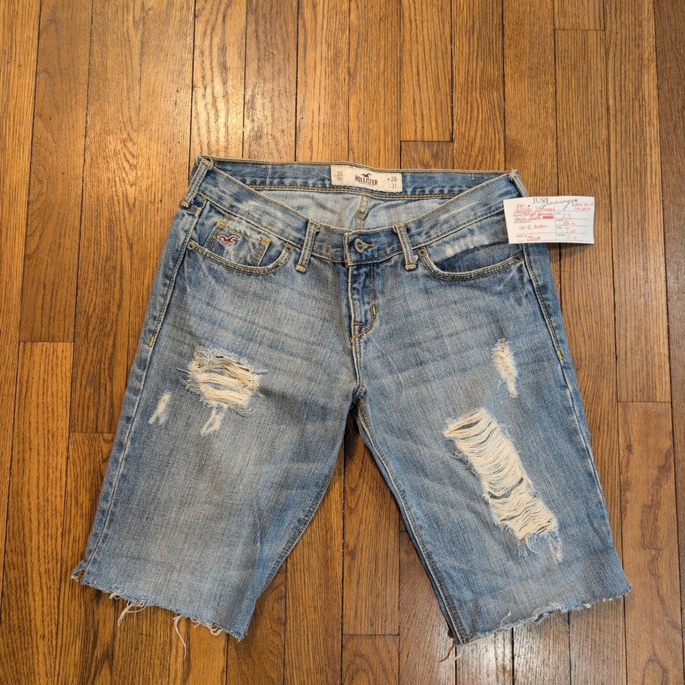 Hollister Distressed Bermuda Denim Shorts Light Wash Cut-Off Low Rise Size 3S
